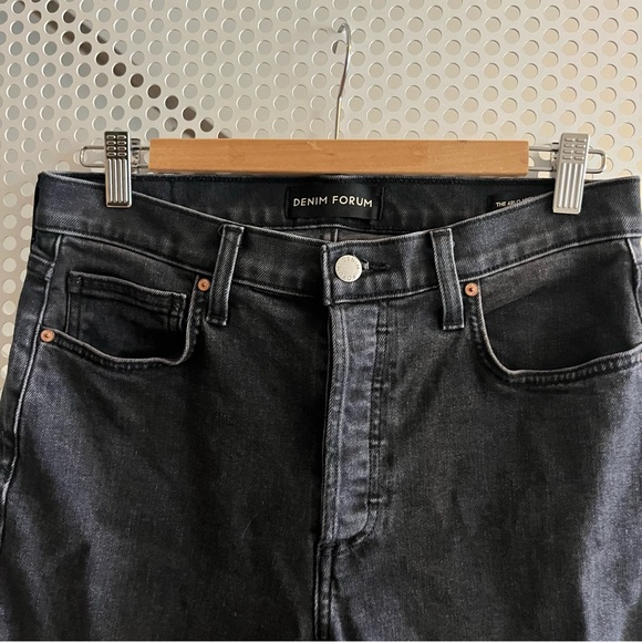 Aritzia Denim Forum The Arlo High Rise Straight Jean Size 28 W and 28L in Black - Picture 5 of 16